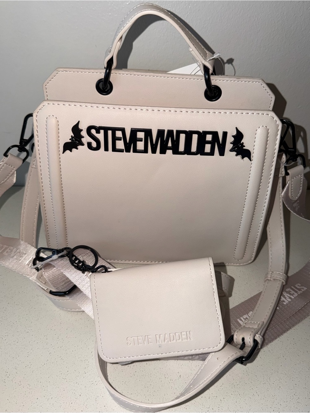 Steve Madden Halloween Chalk Black Bat Bevelyn Crossbody Satchel Bag IPOD NEW